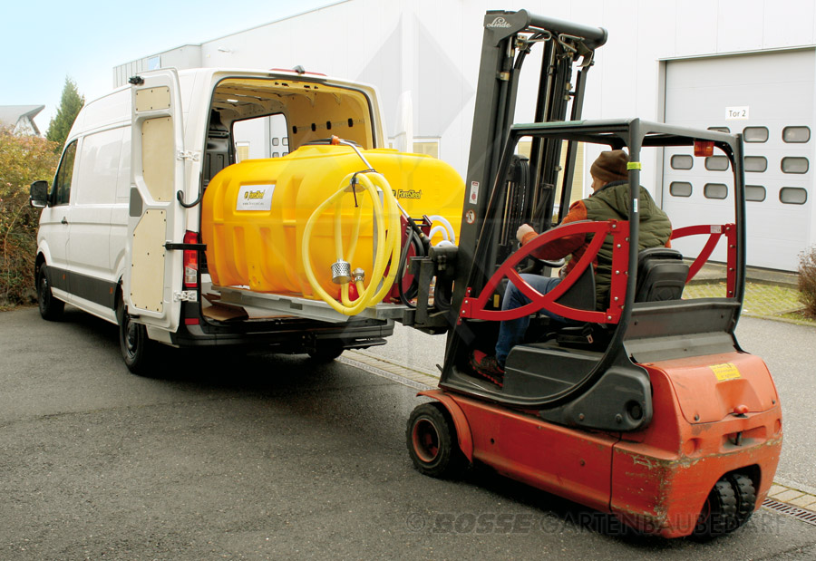 Wechsel-Tank-Stapler-beladen-quer